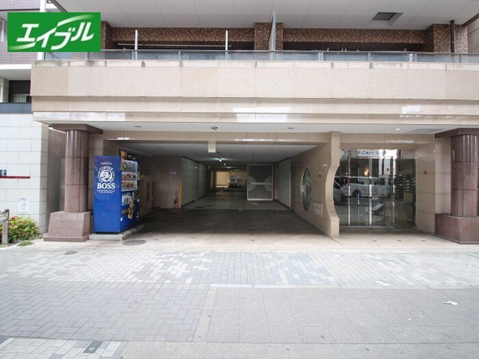 物件外観写真2　(駐輪場)