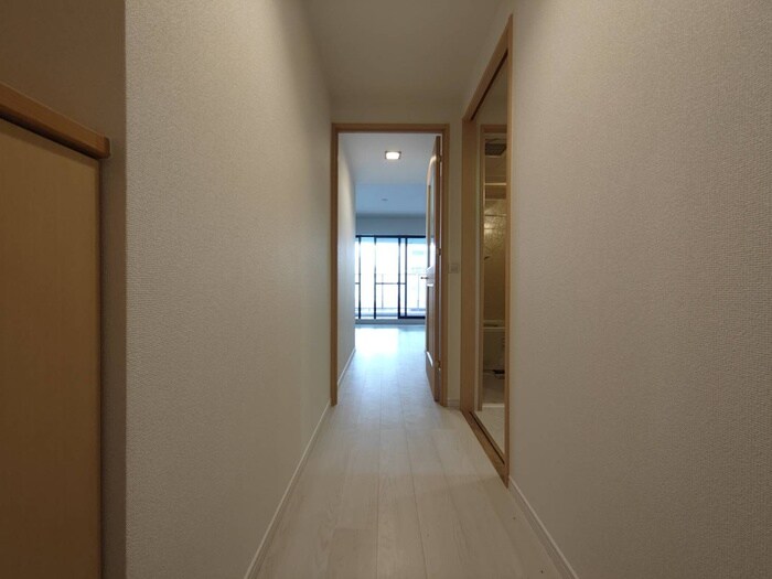 物件内観写真17　(廊下)