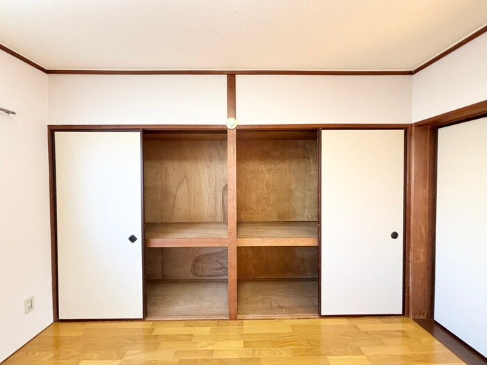 物件内観写真12　(収納)