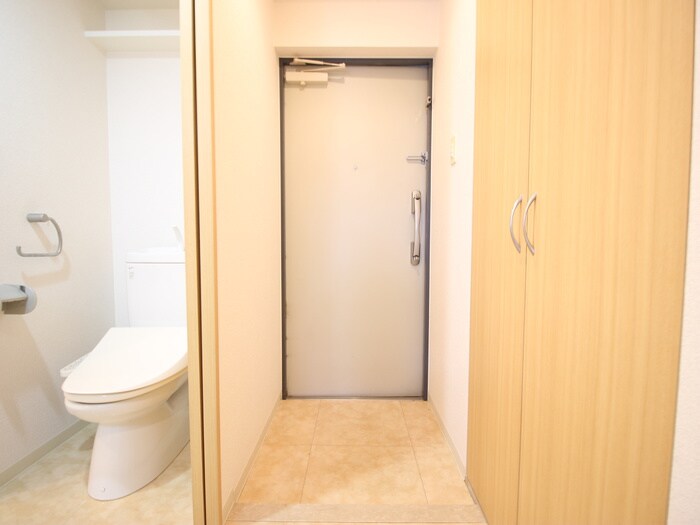 物件内観写真19　(玄関)