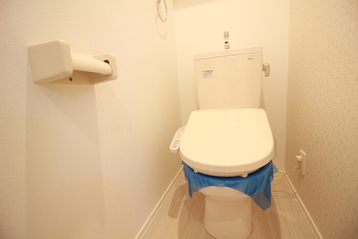 物件内観写真14　(トイレ)