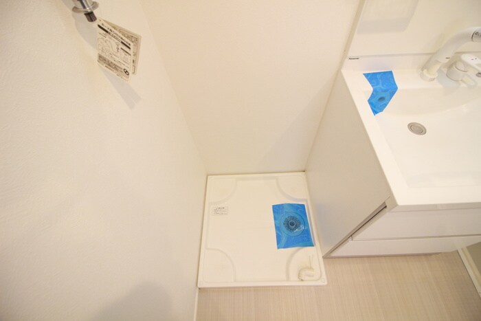 物件内観写真15　(洗濯機置場)