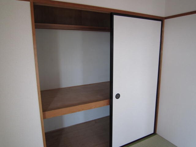 物件内観写真11　(収納)
