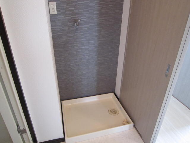 物件内観写真14　(洗濯機置場)