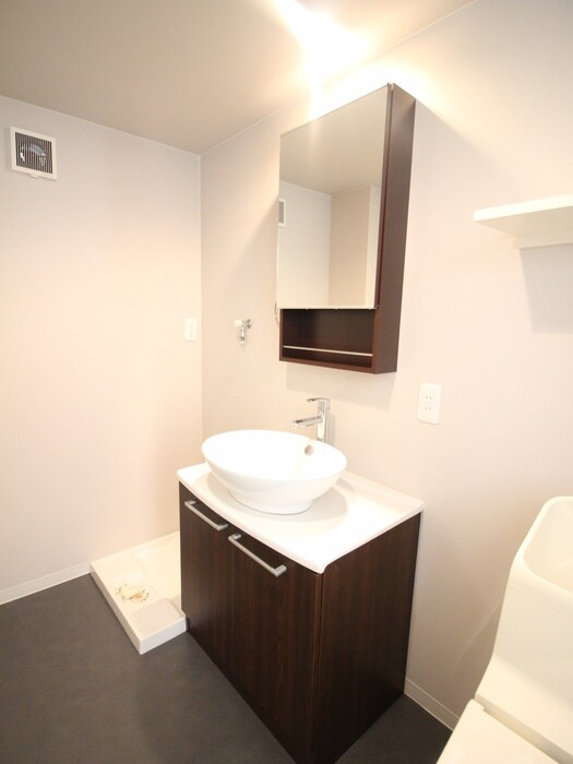 物件内観写真8　(洗面)