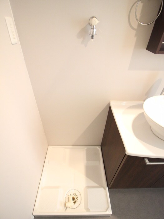 物件内観写真13　(洗濯機置場)