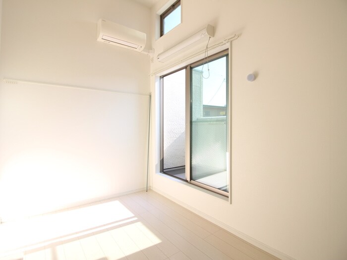 物件内観写真17　(居室)