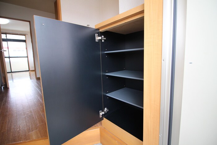 物件内観写真8　(収納)