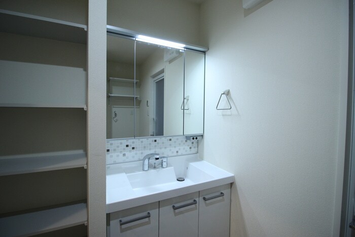 物件内観写真12　(洗面)