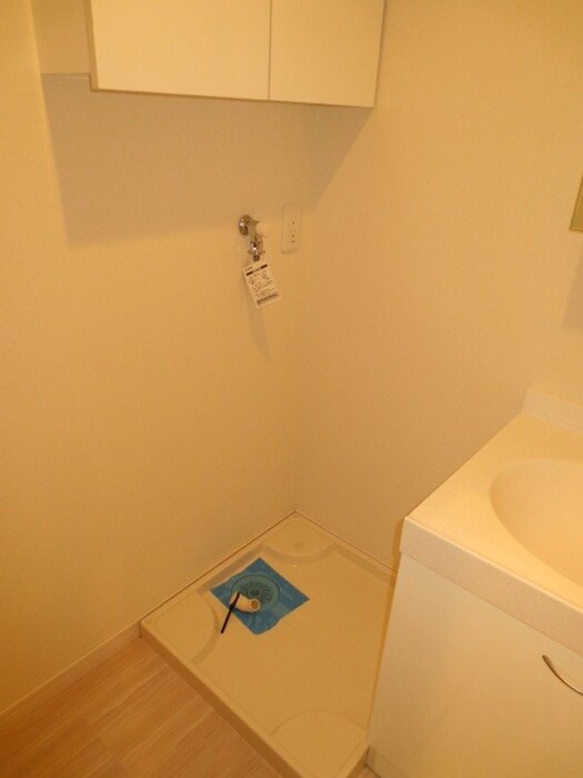 物件内観写真18　(洗濯機置場)