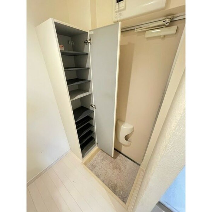 物件内観写真12　(靴箱)