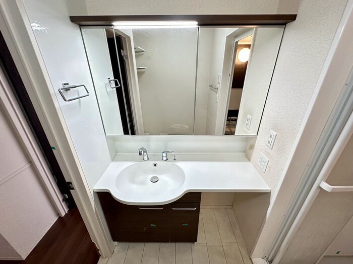 物件内観写真13　(洗面)