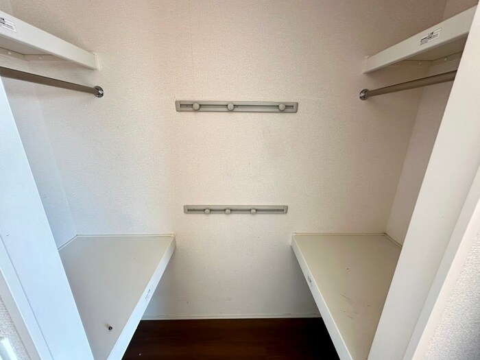 物件内観写真14　(収納)