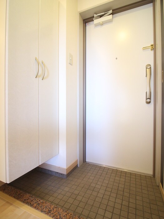物件内観写真19　(玄関)
