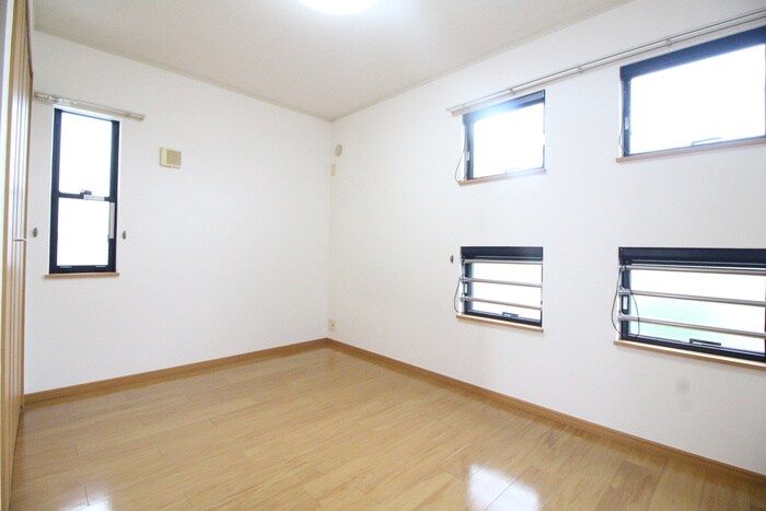 物件内観写真10　(居室)