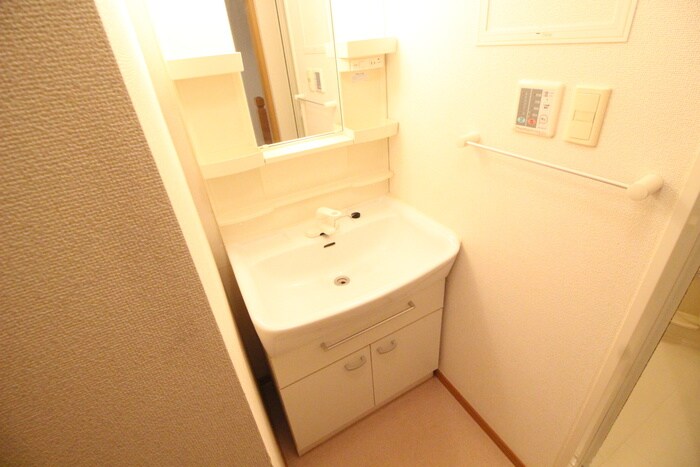 物件内観写真15　(洗面)