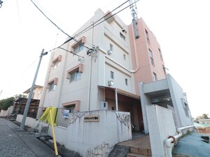 クラウンハイツ城山外観写真
