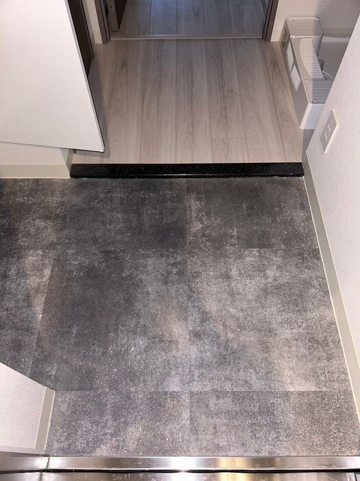 物件内観写真16　(玄関)