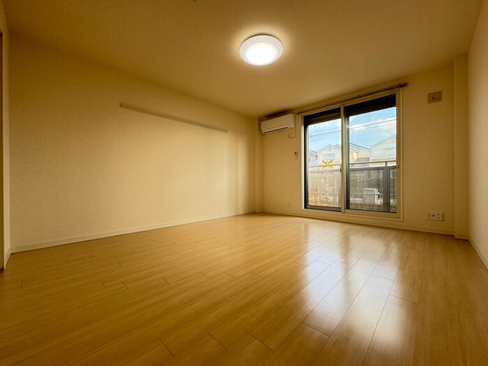 物件内観写真9　(居室)