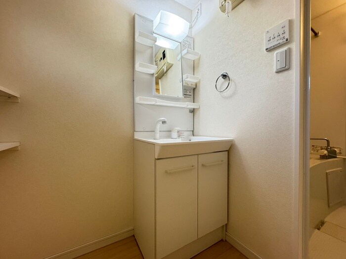 物件内観写真13　(洗面)