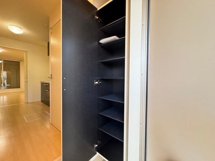 物件内観写真18　(靴箱)