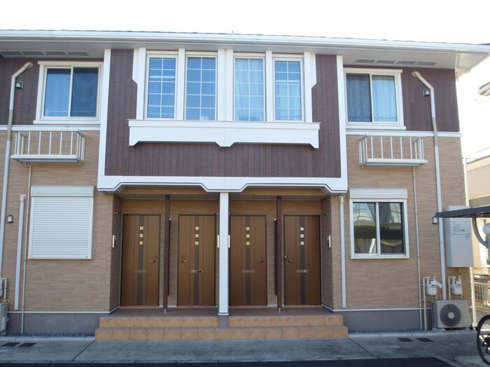 物件外観写真6　(エントランス部分)