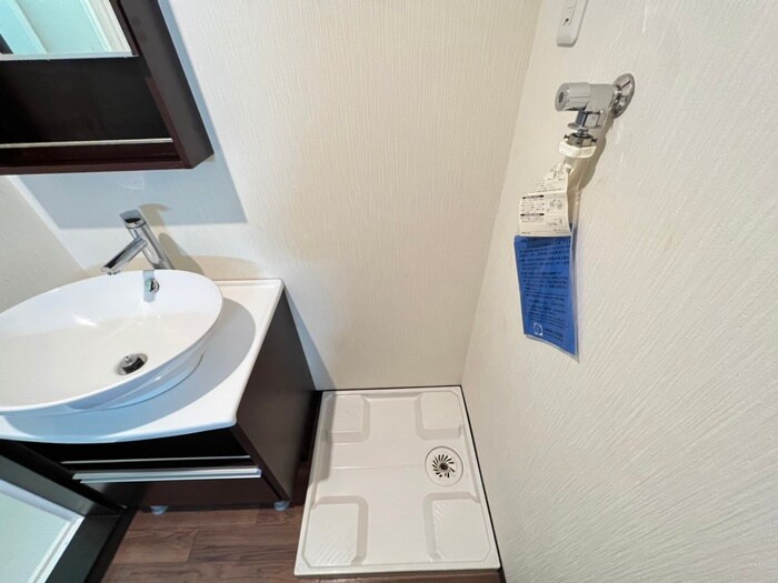 物件内観写真14　(洗濯機置場)