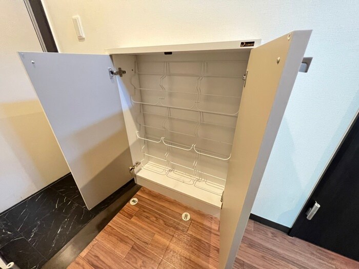 物件内観写真16　(靴箱)