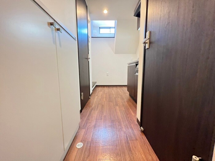 物件内観写真20　(廊下)