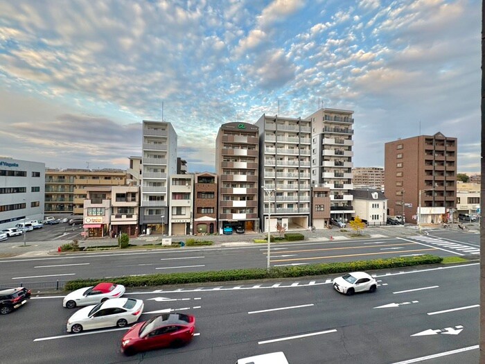 物件内観写真14　(室内からの展望)