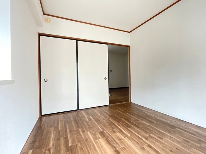 物件内観写真8　(居室)