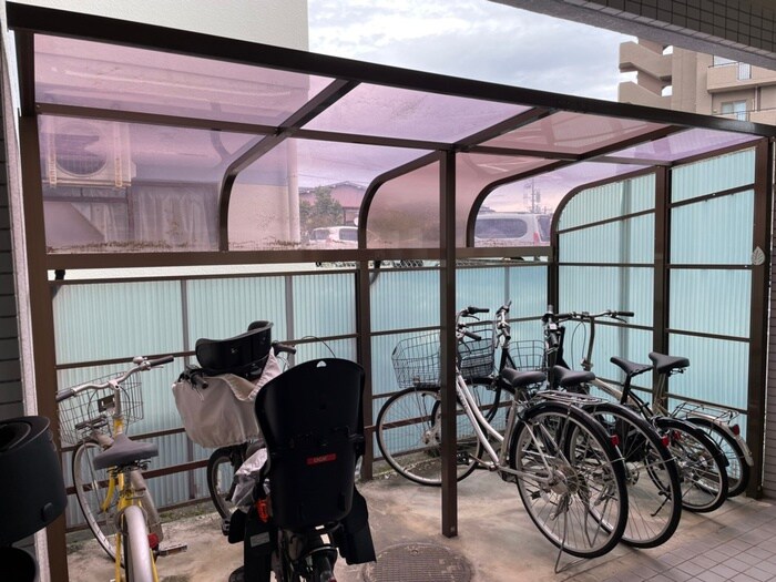 物件外観写真6　(駐輪場)