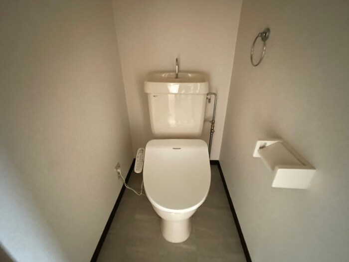 物件内観写真13　(トイレ)