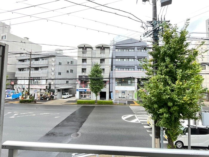 物件内観写真15　(室内からの展望)