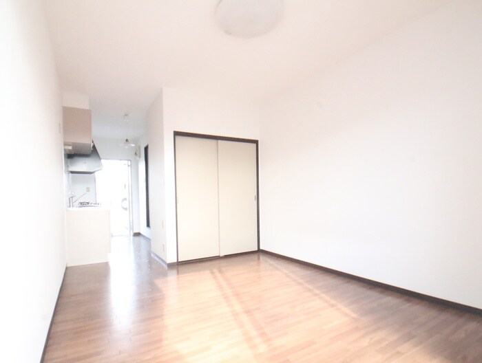 物件内観写真7　(居室)