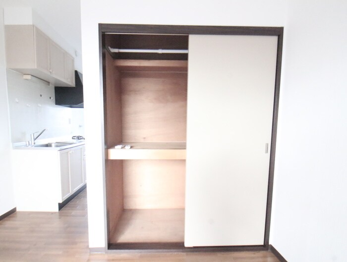 物件内観写真16　(収納)