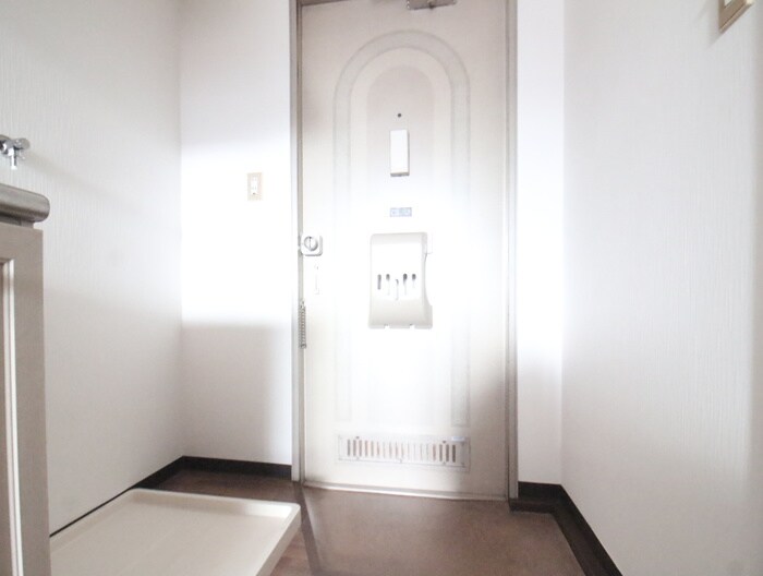 物件内観写真21　(玄関)