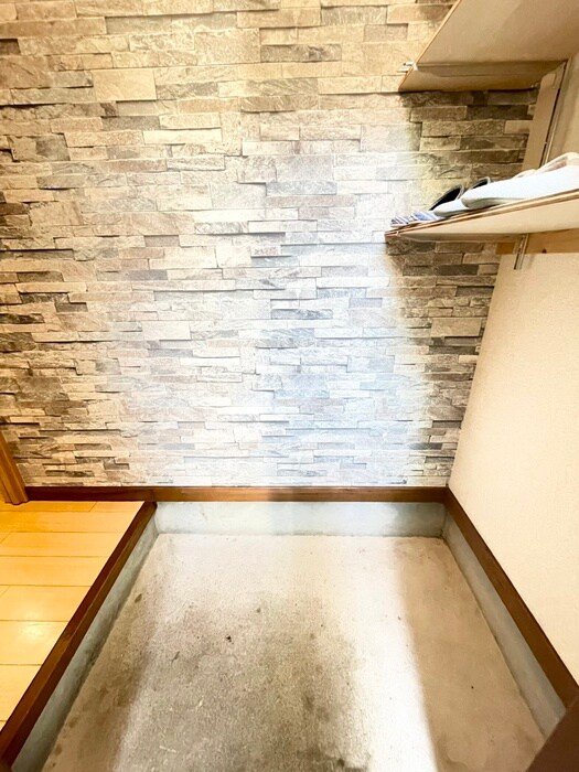 物件内観写真16　(玄関)
