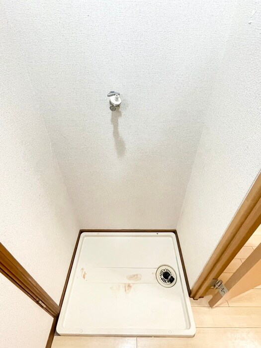 物件内観写真18　(洗濯機置場)