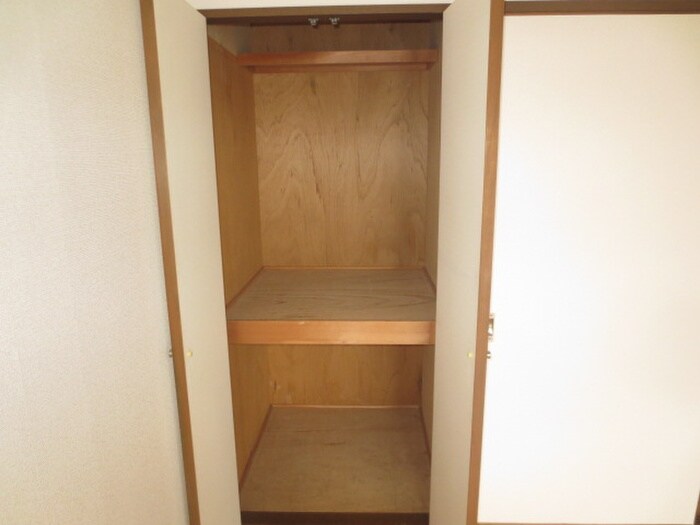 物件内観写真12　(収納)