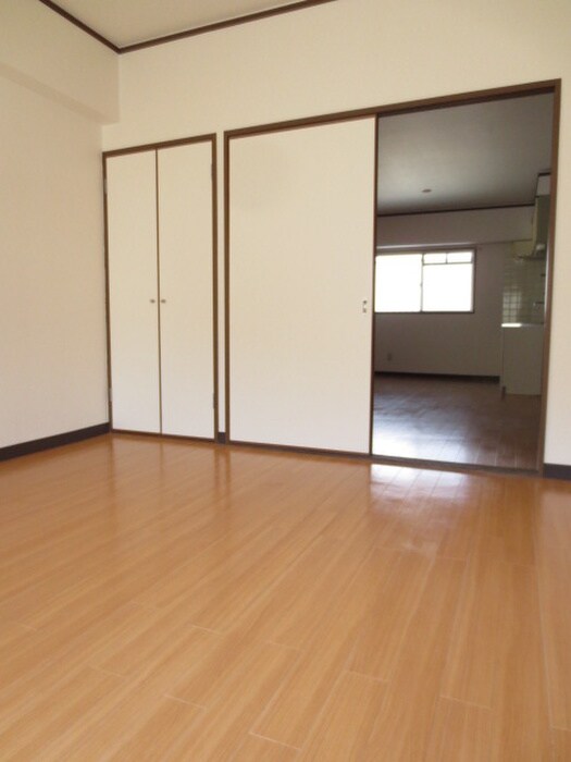 物件内観写真19　(居室)