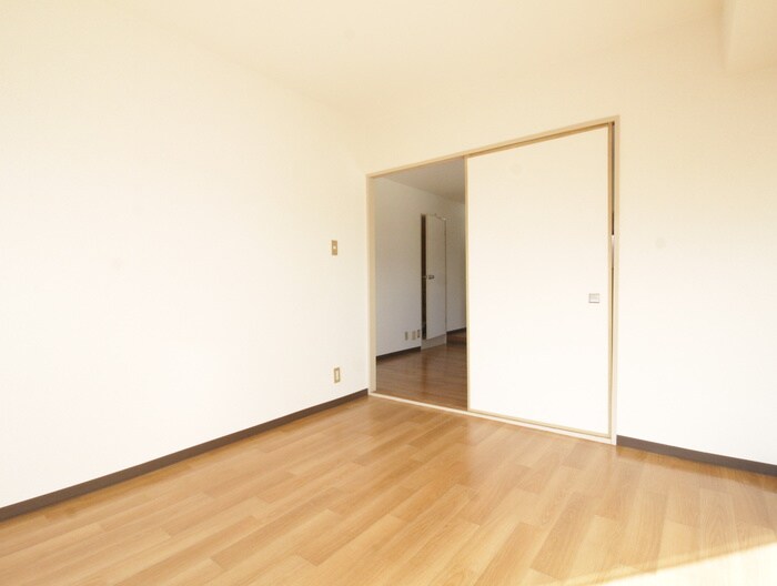 物件内観写真12　(居室)