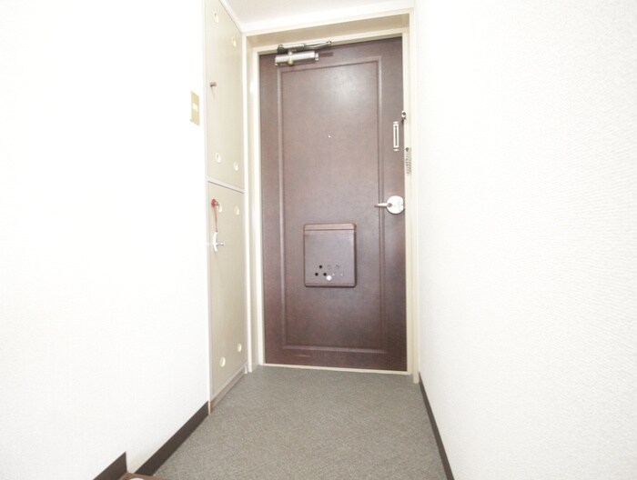 物件内観写真19　(玄関)