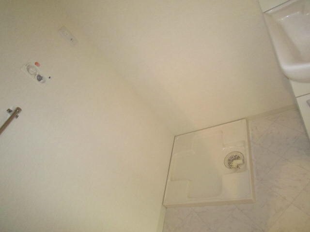 物件内観写真13　(洗濯機置場)