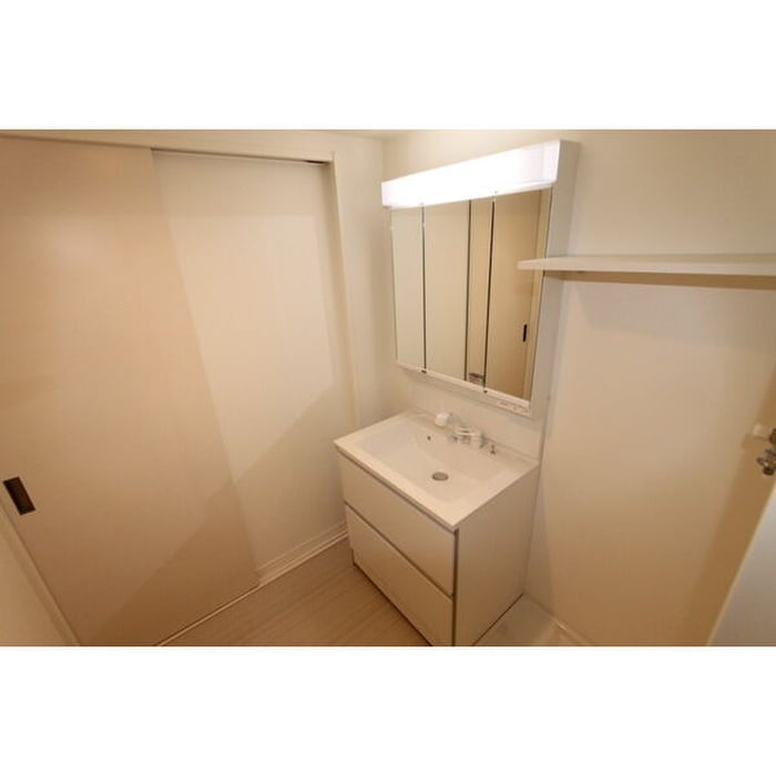 物件内観写真11　(洗面)