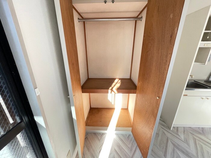 物件内観写真12　(収納)