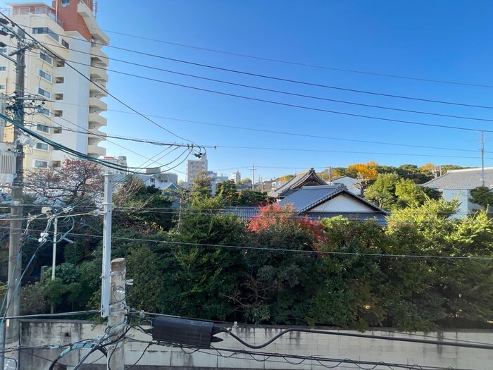 物件内観写真22　(室内からの展望)