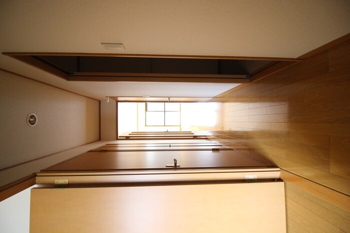 物件内観写真16　(廊下)