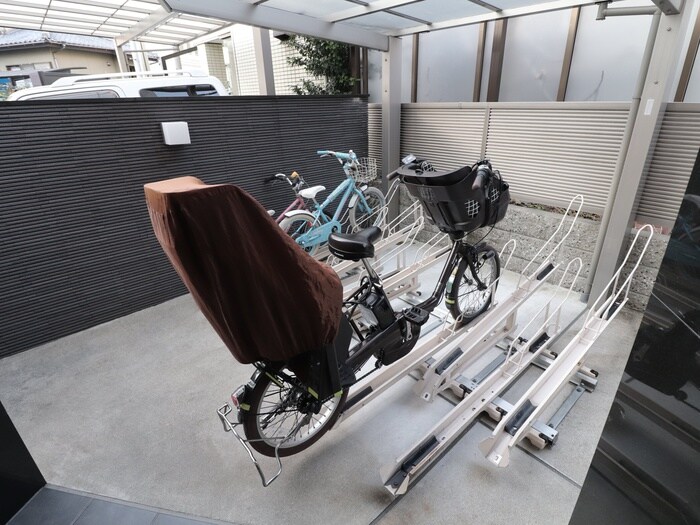 物件外観写真6　(建物設備)