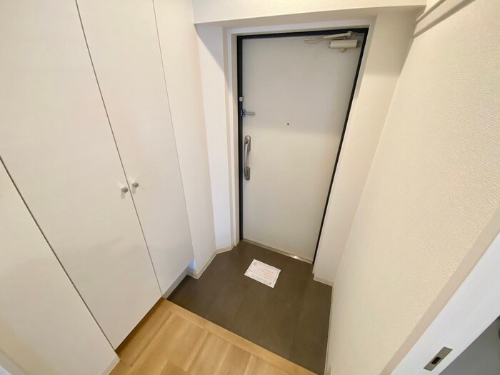 物件内観写真17　(玄関)
